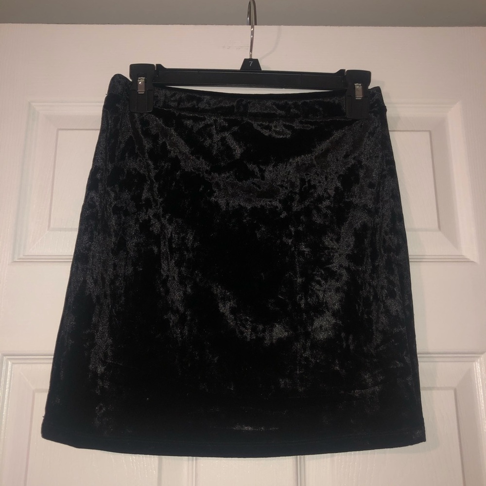 Velvet skirt